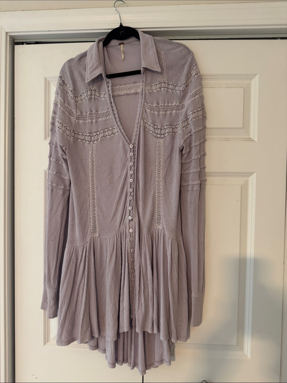 Free People Lavender Button-Front Lace-Trim Long Sleeve Top